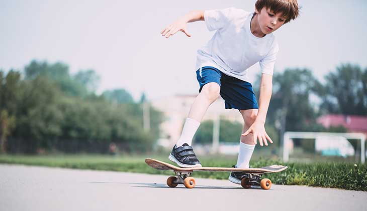 Top 11 Best Skateboard For 10 Year Old Of 2022: Reviews, Specs, Prices