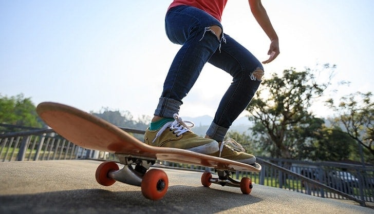 Learning How to Skateboard for Beginners – A Complete Guide!