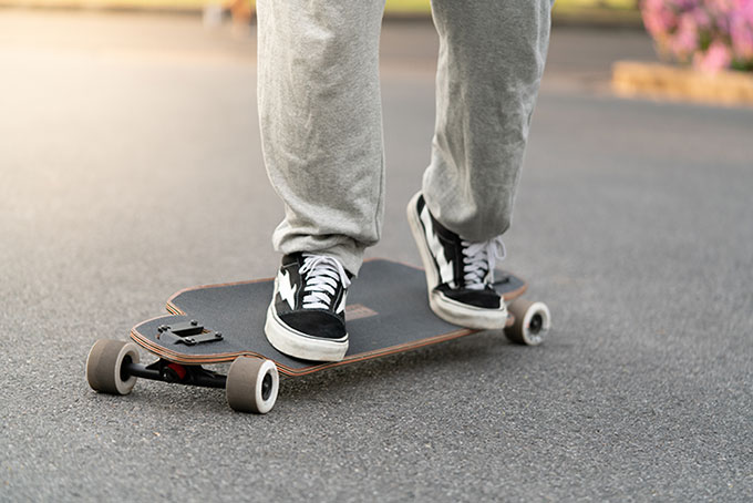 how to ride a longboard for beginners