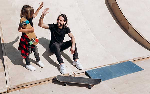 how to teach a child to skateboard