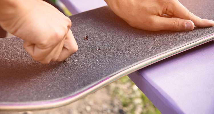 Quick Guide On How To Apply Grip Tape On A Skateboard